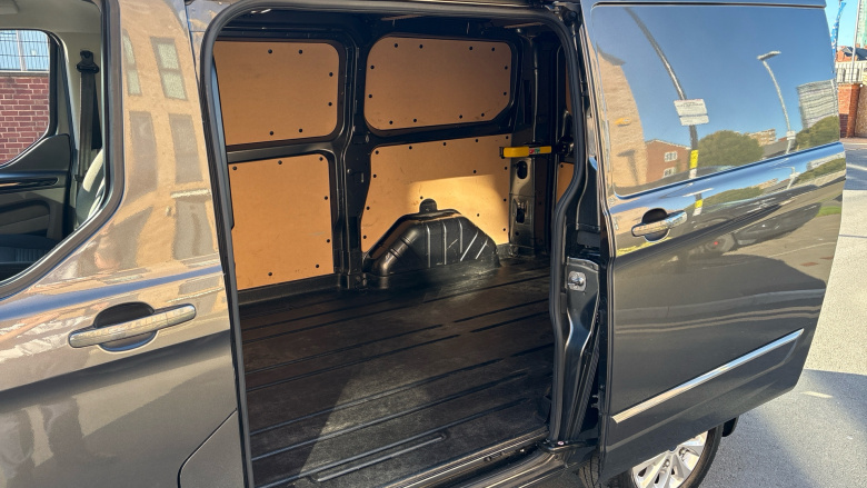 Ford Transit Custom 340 L1 Diesel Fwd 2.0 EcoBlue 170ps Low Roof Limited Van Auto